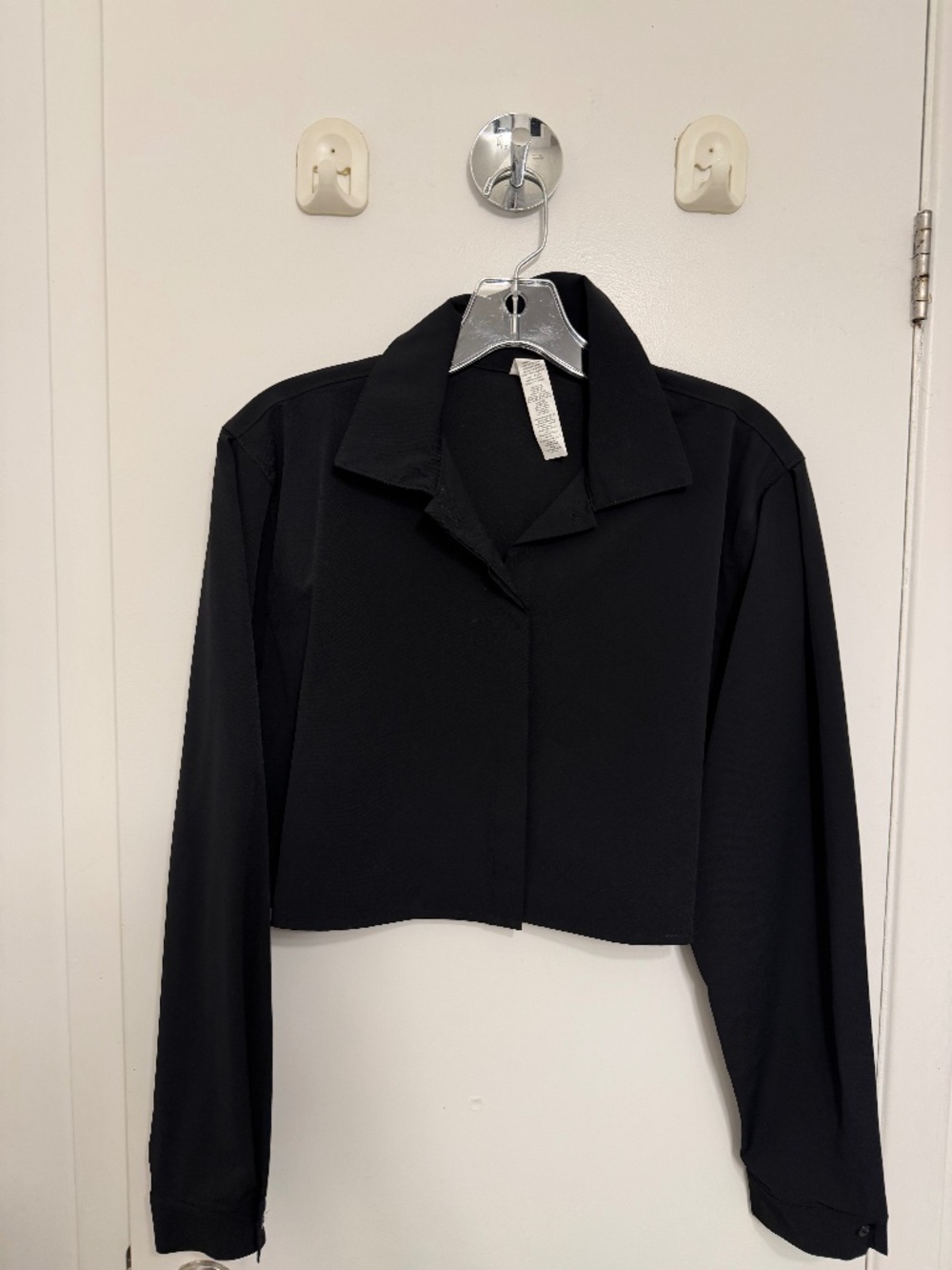Alo authentic cropped take me out button up